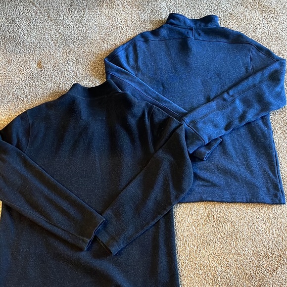 Excellent preowned condition. Made by Banana Republic in a size large. - Picture 6 of 8